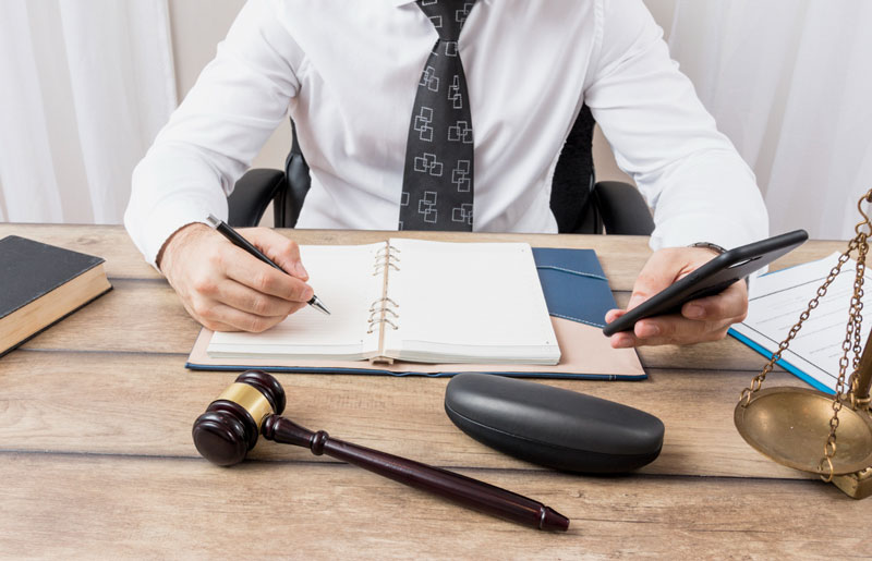 Área legal para pymes y autónomos: guía esencial para cumplir la normativa y proteger tu negocio